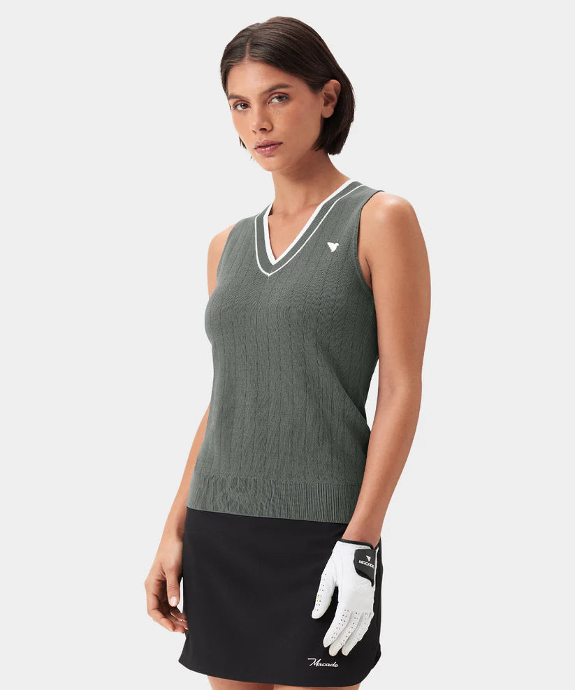 Macade Dömu Ana Sleeveless V-Neck