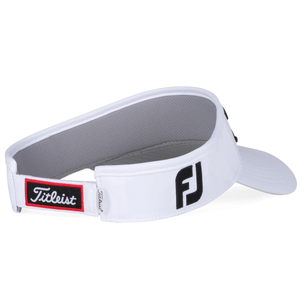 Der Titleist Tour Performance